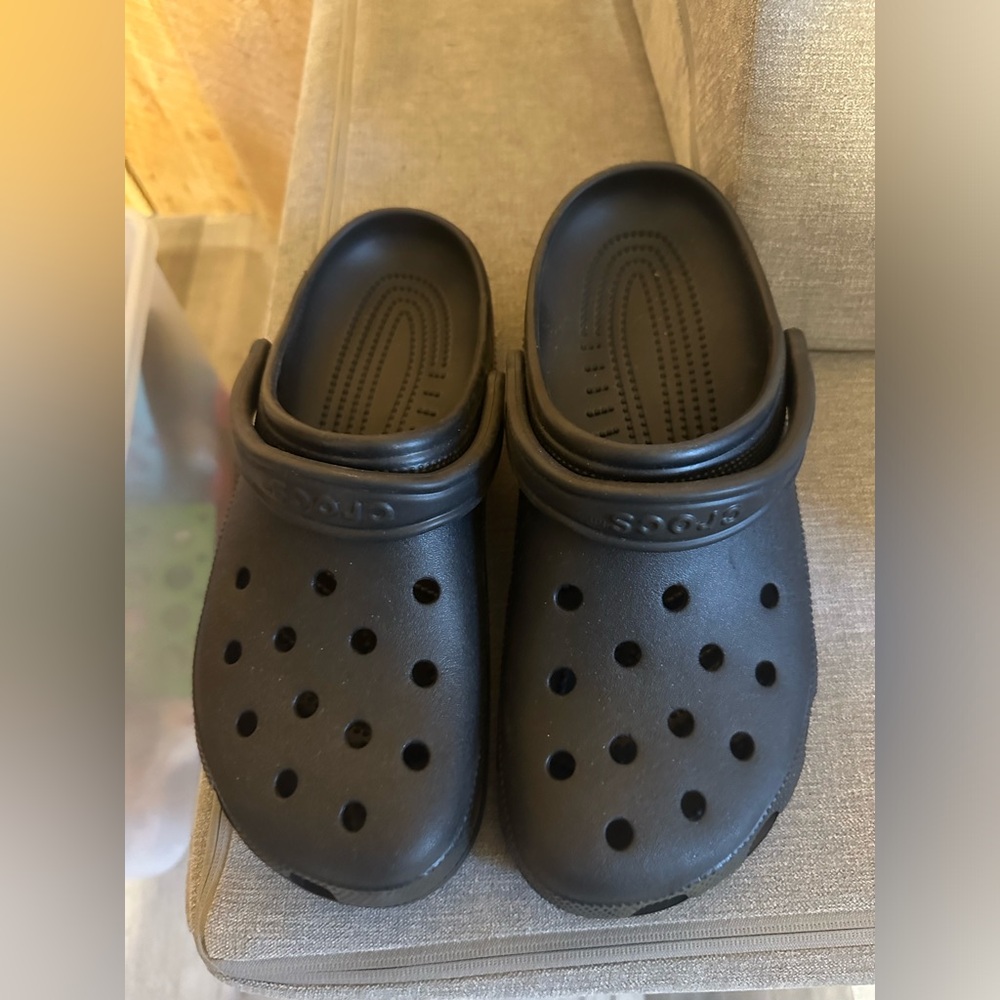 Crocs new without tags
